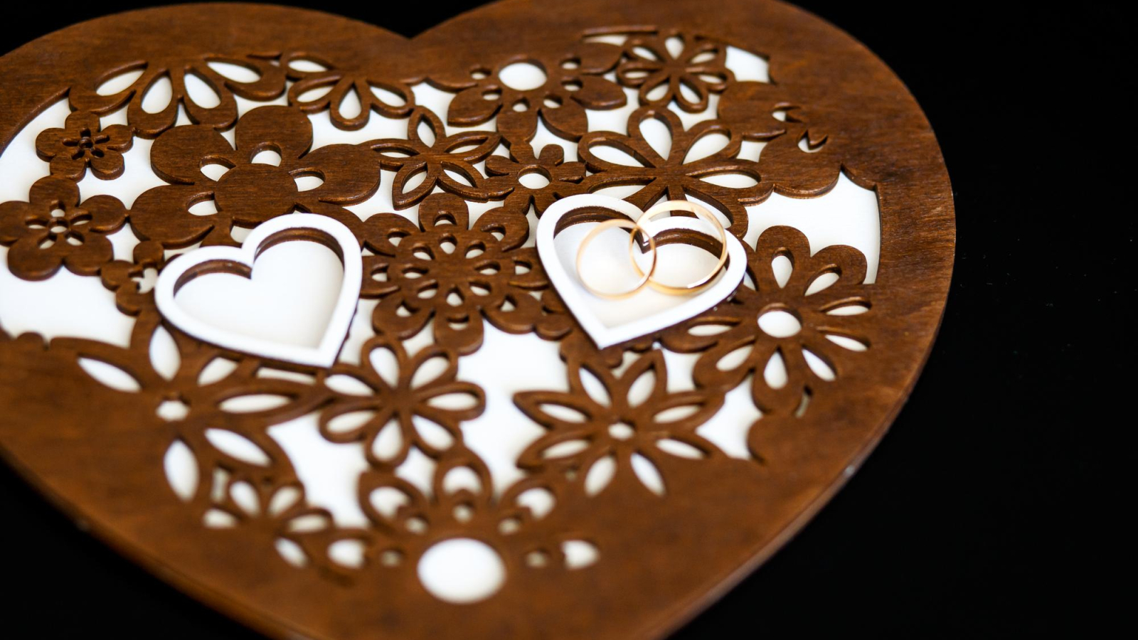 Cięcie sklejki laserem CO2 w Częstochowie